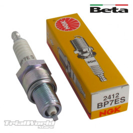 Bujía NGK BP7ES Beta Techno y Beta REV3