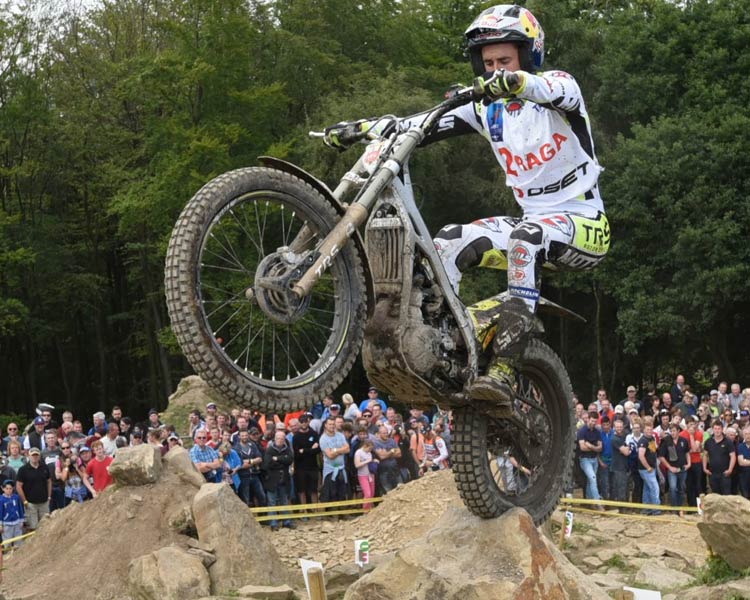 Adam Raga Tong Trial 2016