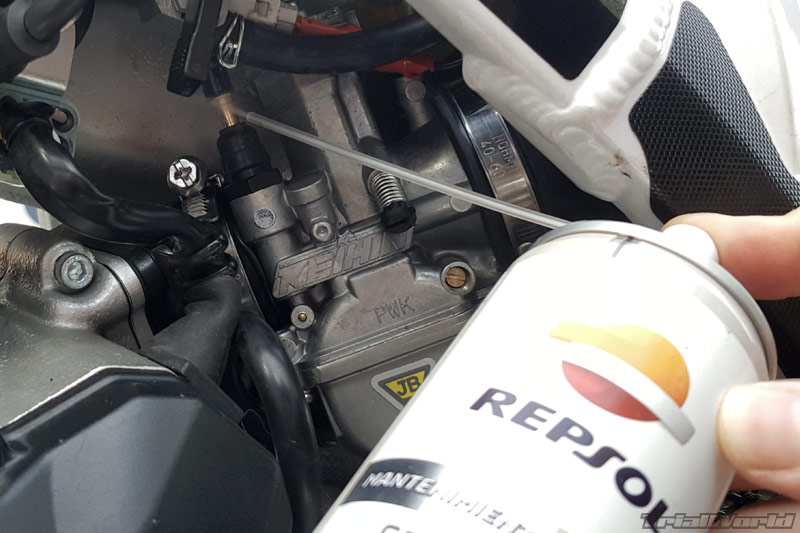 lubricate-oil-motor-trial-carburetor