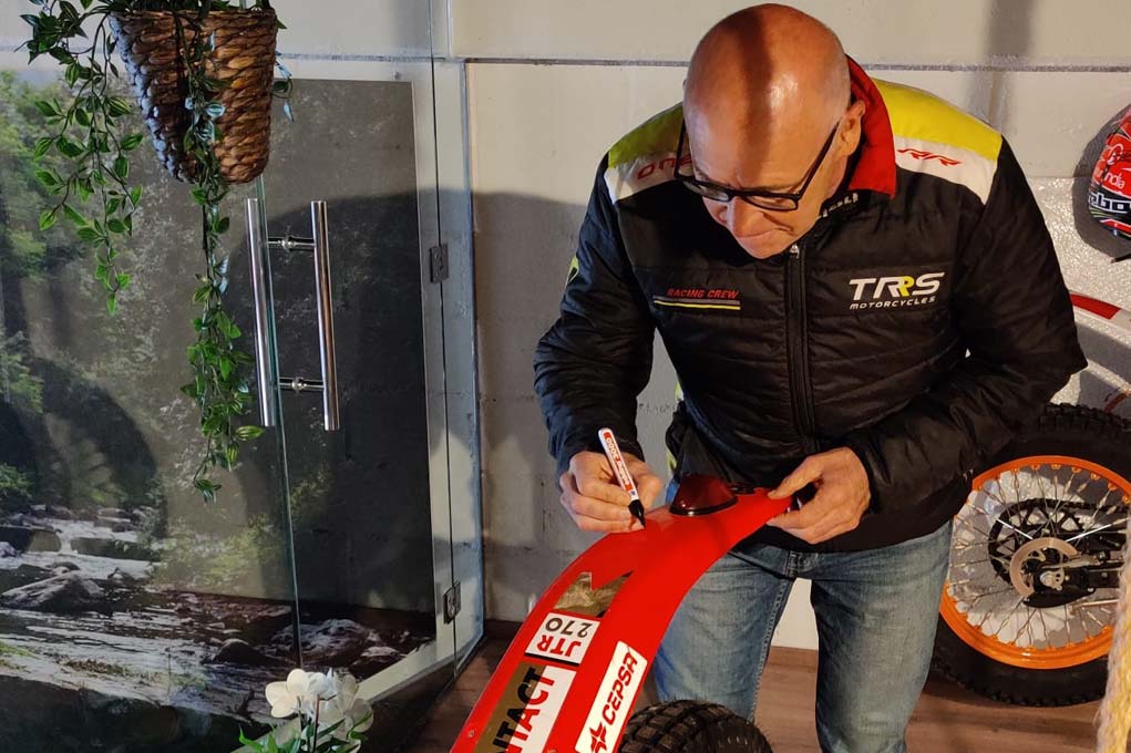 Jordi Tarres firma GasGas JTR 1996