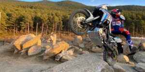 VIDÉO | Toni Bou sur une Honda Africa Twin de 238 kg