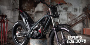 Vorbereitung GASGAS TXT 300 Stealth von BROC Trial Team