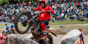 Jaime Busto holds the pulse of Toni Bou and remains in the lead after the Japanese GP